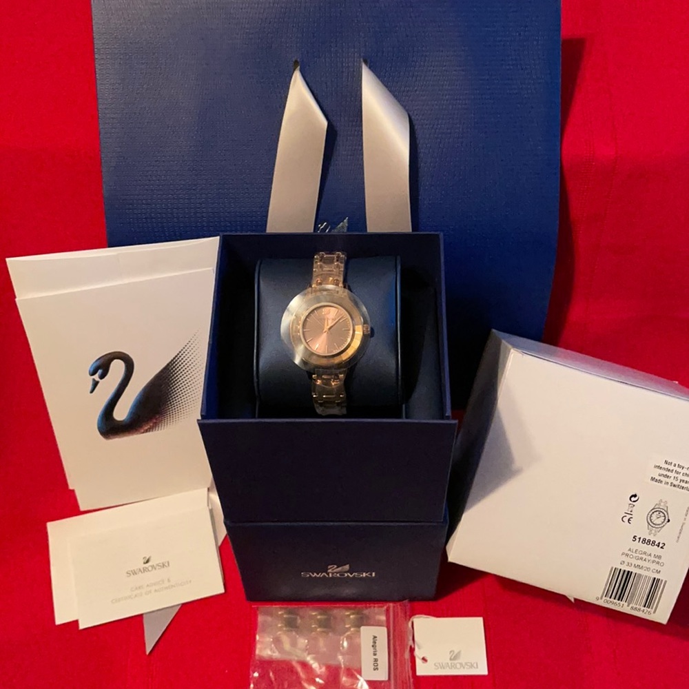 NEW LADIES SWAROVSKI BRACELET WATCH ROSE GOLD TONE FACETED CRYSTAL BEZEL